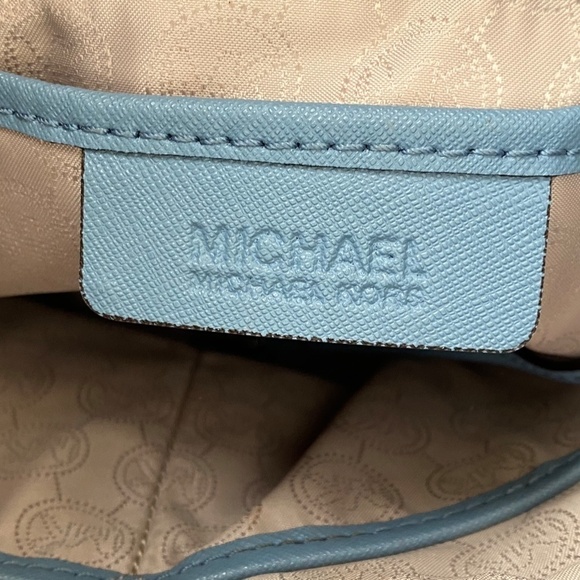 Michael Kors NORTH SOUTH HAMILTON SAFFIANO Bag - Picture 9 of 12